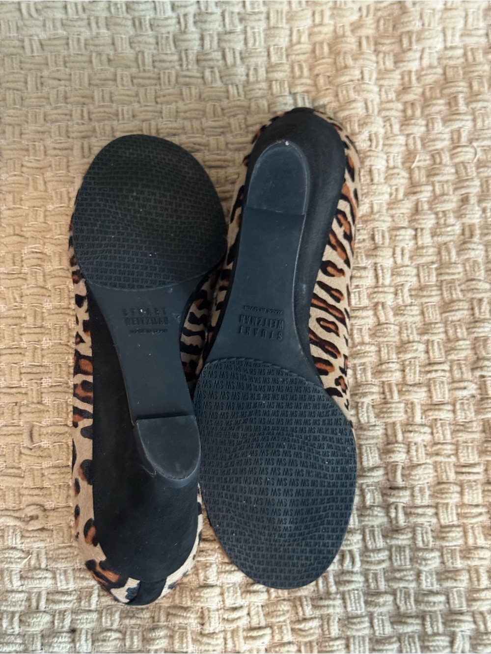Stuart Weitzman Leopard-Print Wedge Pumps in Black and Brown - Picture 4 of 4